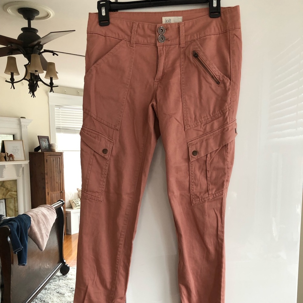 Cute fitted pants!